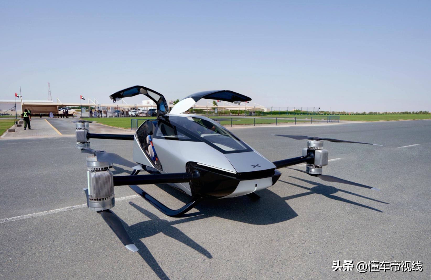 小鹏x2飞行汽车试飞路人视角,小鹏飞行汽车x2能在陆地上行驶