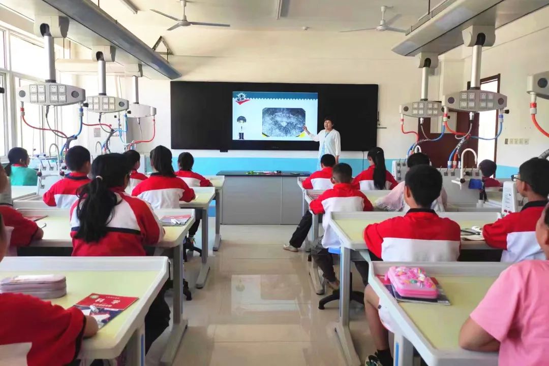 创建国家义务教育优质均衡发展县|走,到黄龙县第二小学看一看!