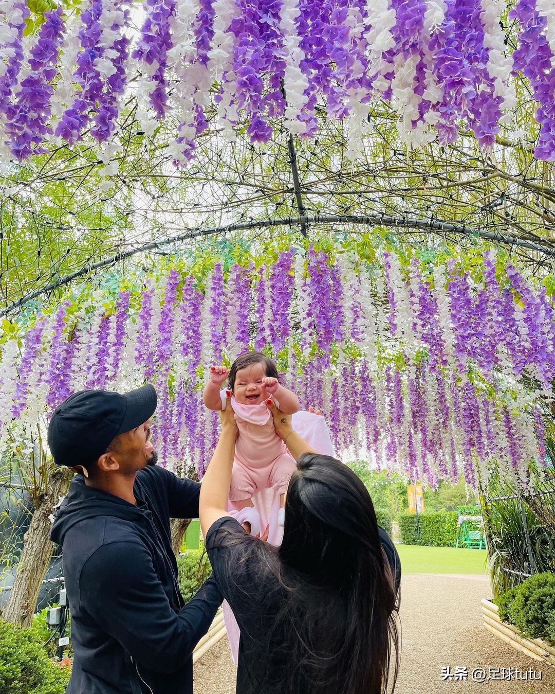 小学生才做选择下一句,小孩才做选择成年人全都要