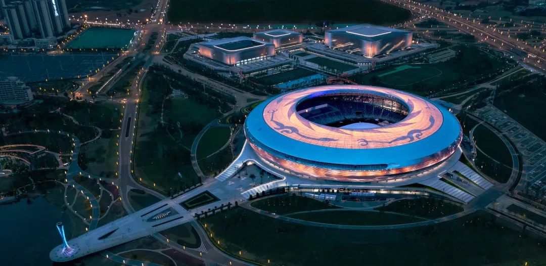 【军魂铸鲁班】大运飞碟拥抱世界!中建八局匠心打造第31届世界大学生运动会开幕式场馆