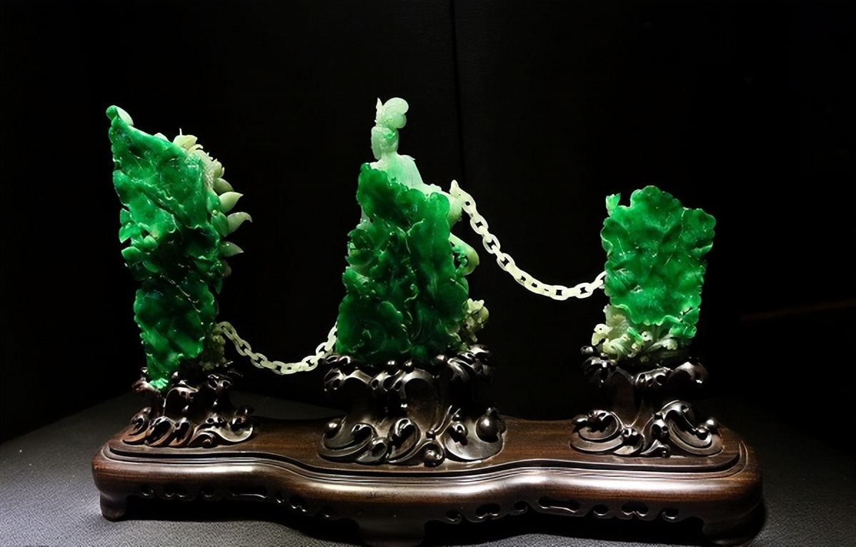 男子轻信直播赌石被骗十余万,女子直播间买黄金被骗170万