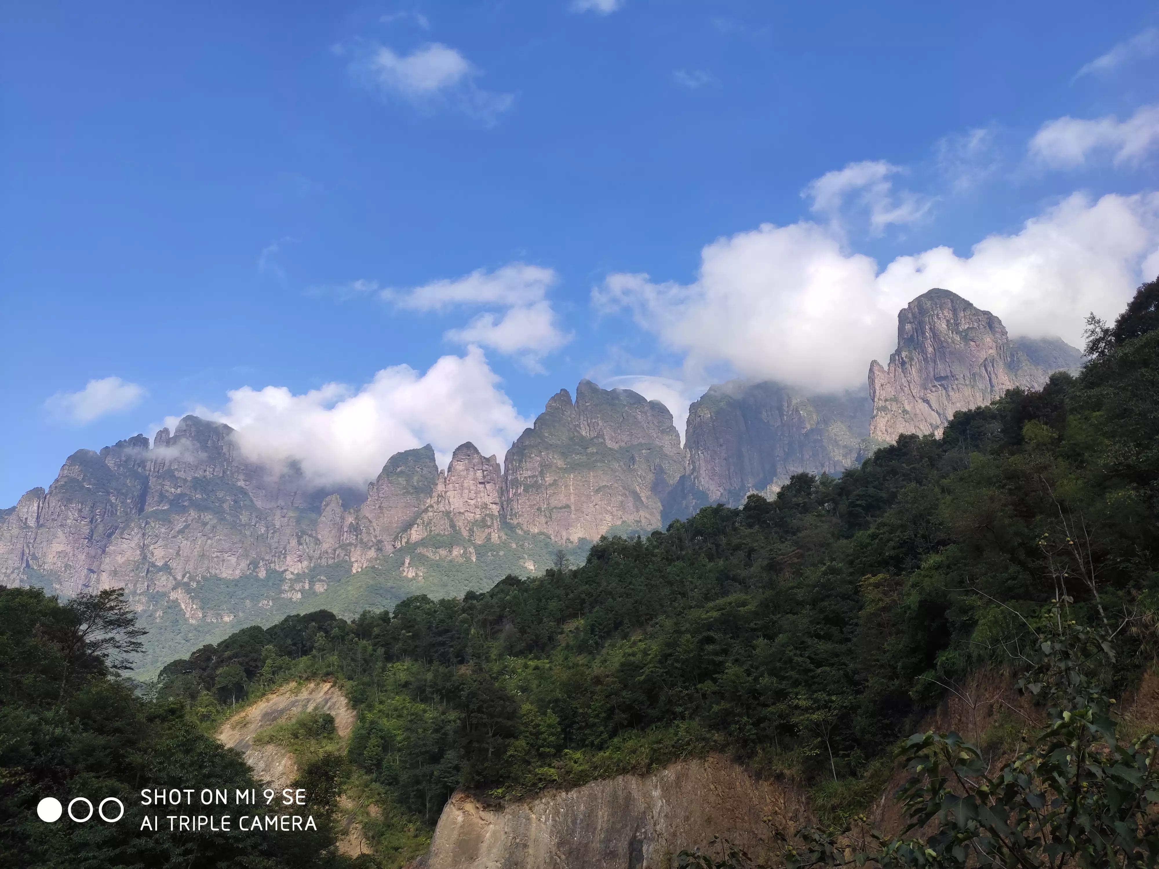 金秀六巷挂壁公路怎么走,航拍金秀六巷乡挂壁公路