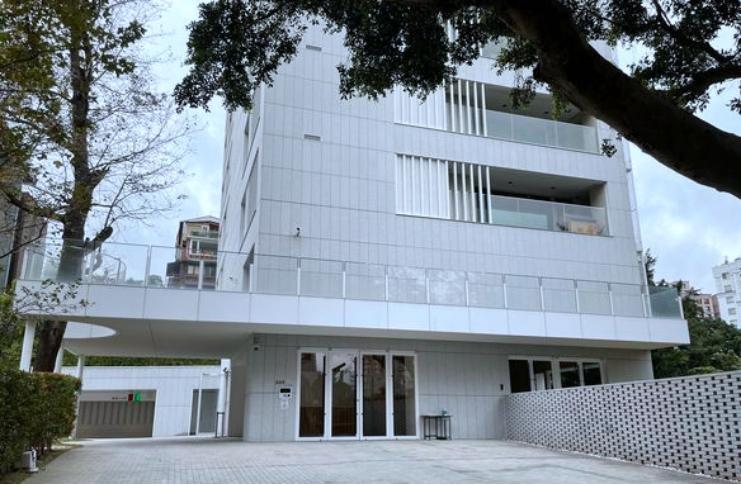 ​成功蝉联台湾首富，最低调的“千亿鞋王”如何度过经营危机？