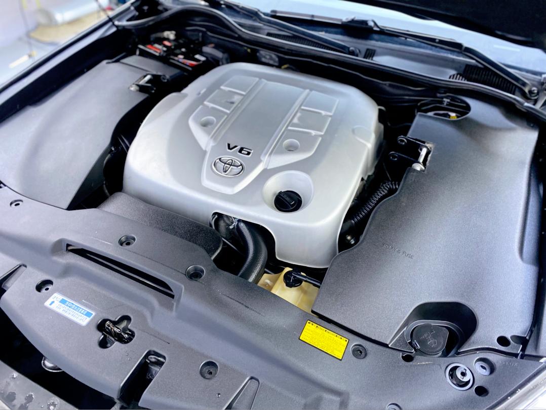 皇冠3.0经典老车翻新复活视频,丰田皇冠13代翻新