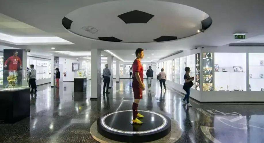 梅西晋级决赛球迷哭泣,梅西进决赛球迷哭泣