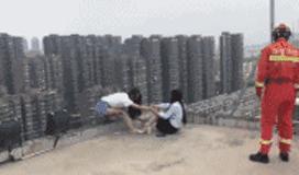 女朋友平胸是什么心理,女朋友是平胸怎么形容