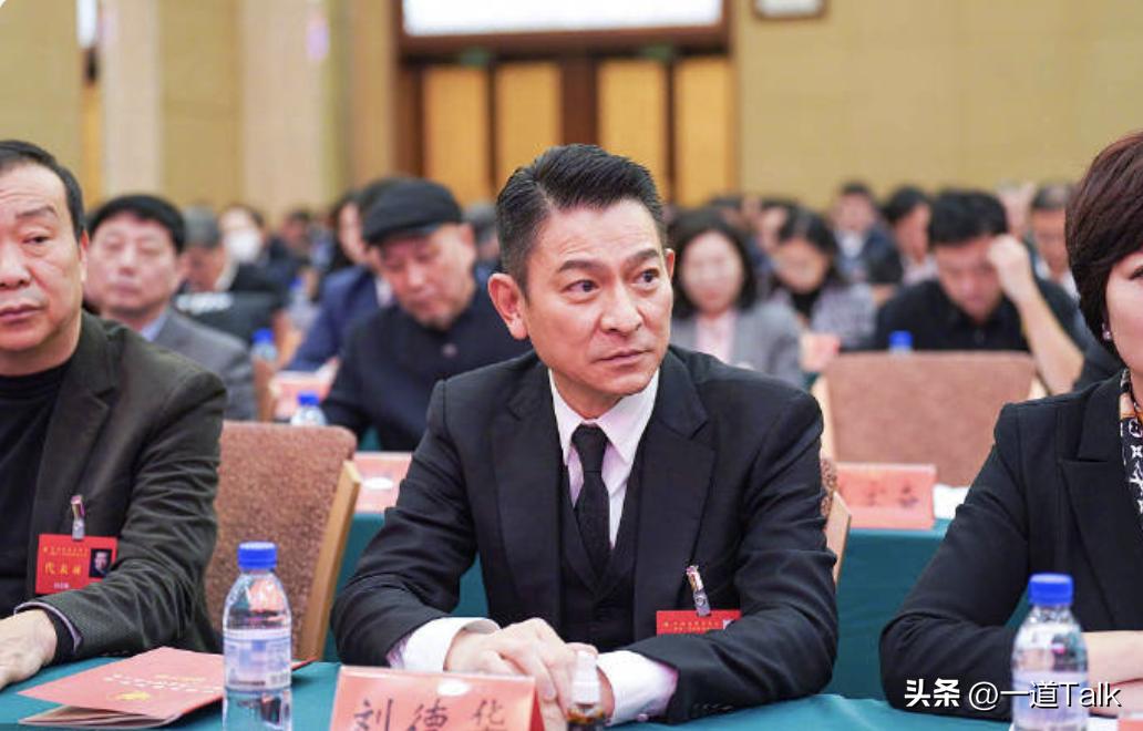 高清镜头下明星们的真实状态,明星高清镜头皮肤状态