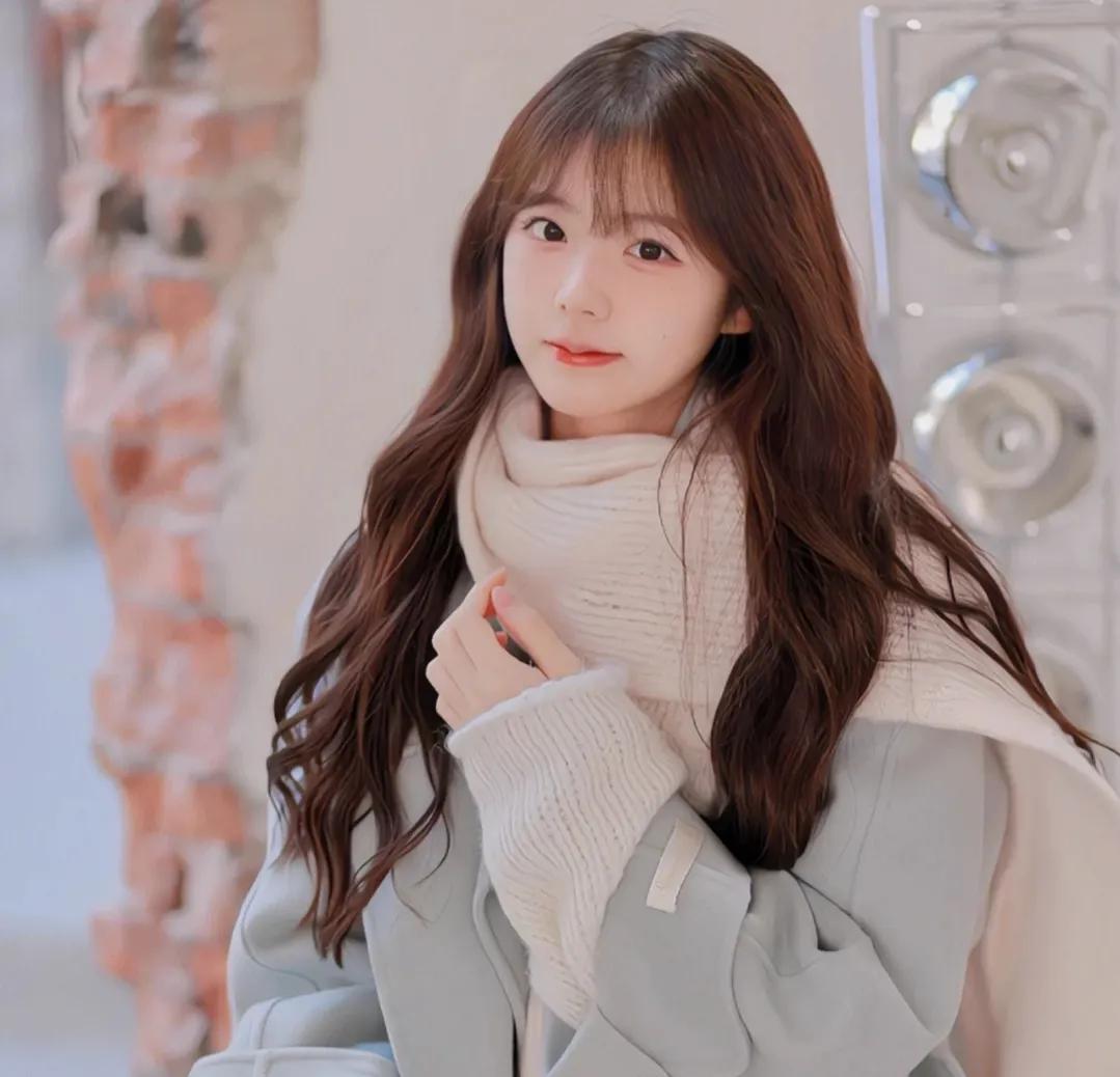 我爸是导演，我妈是影后，我哥是顶流，我是一个上大学的鼠仔