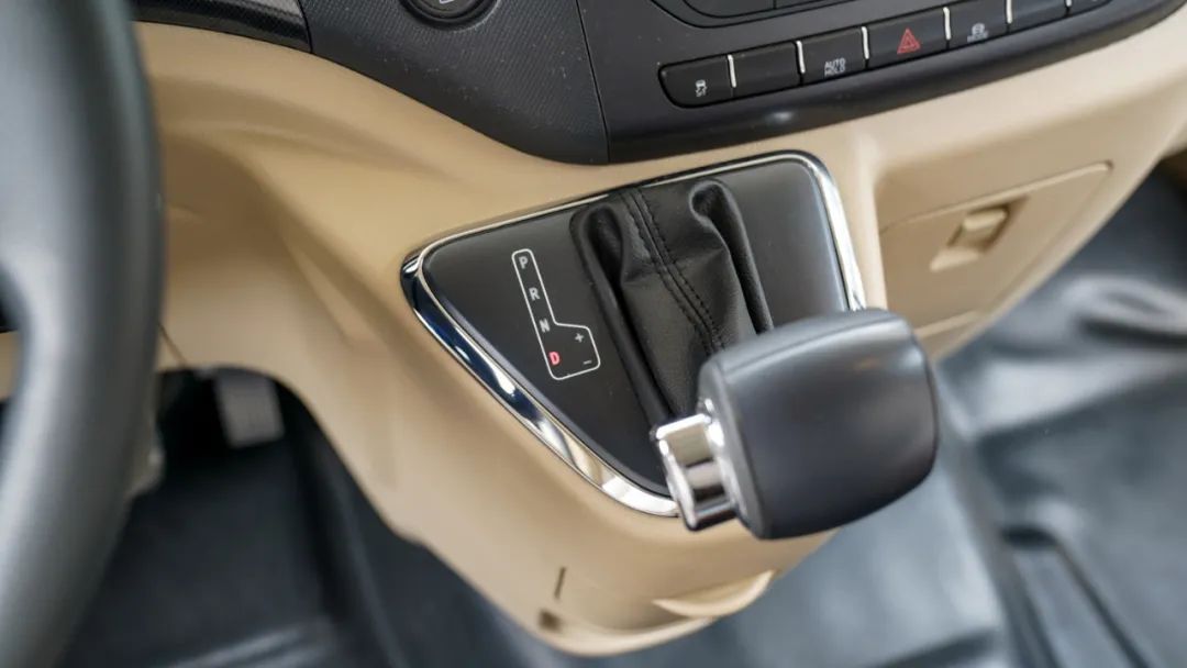 最新款豪华皮卡房车,最新超级豪华房车