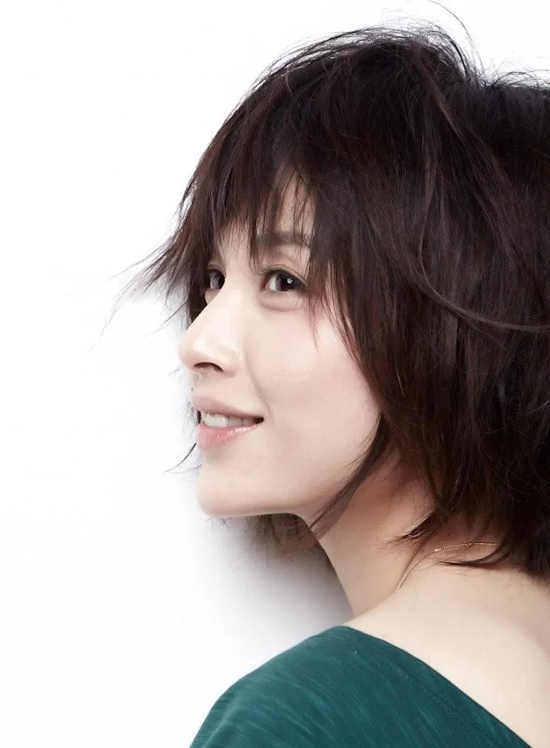 李佳现在有几段婚姻,李佳和孩子近照