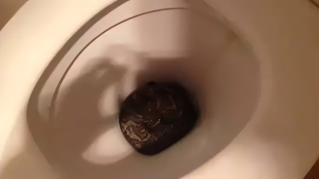 被毒的动物咬了会发生什么,亲身体验被有毒的动物咬