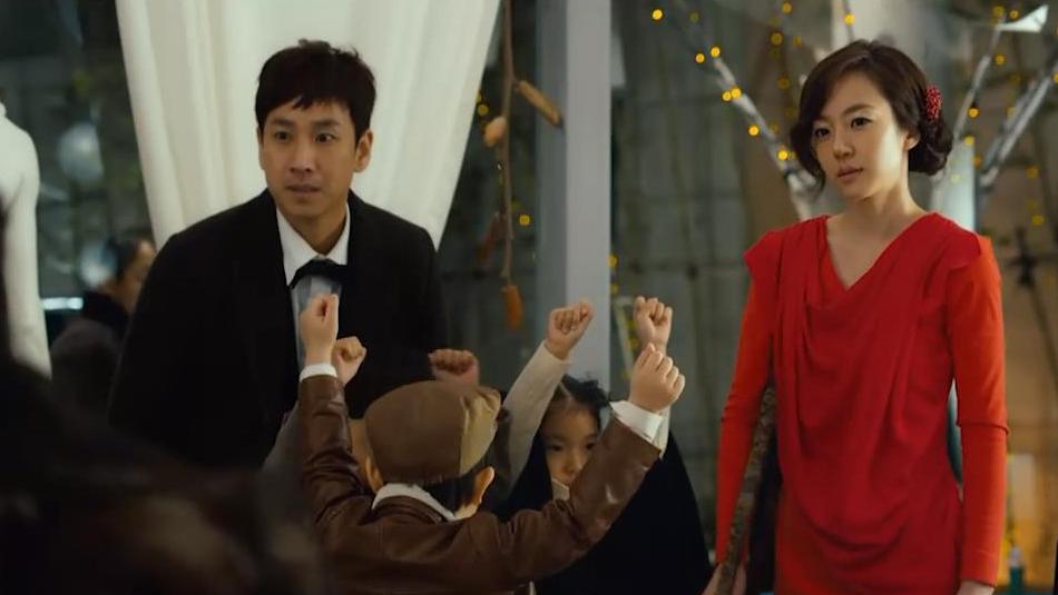 让邻居追妻子的电影,新婚夫妇被隔壁邻居盯上的电影