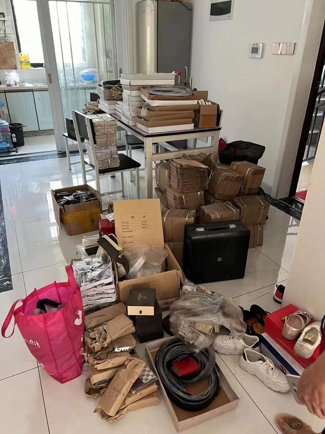 湘潭最近抓的网络诈骗案,湘潭破获特大网络赌博案