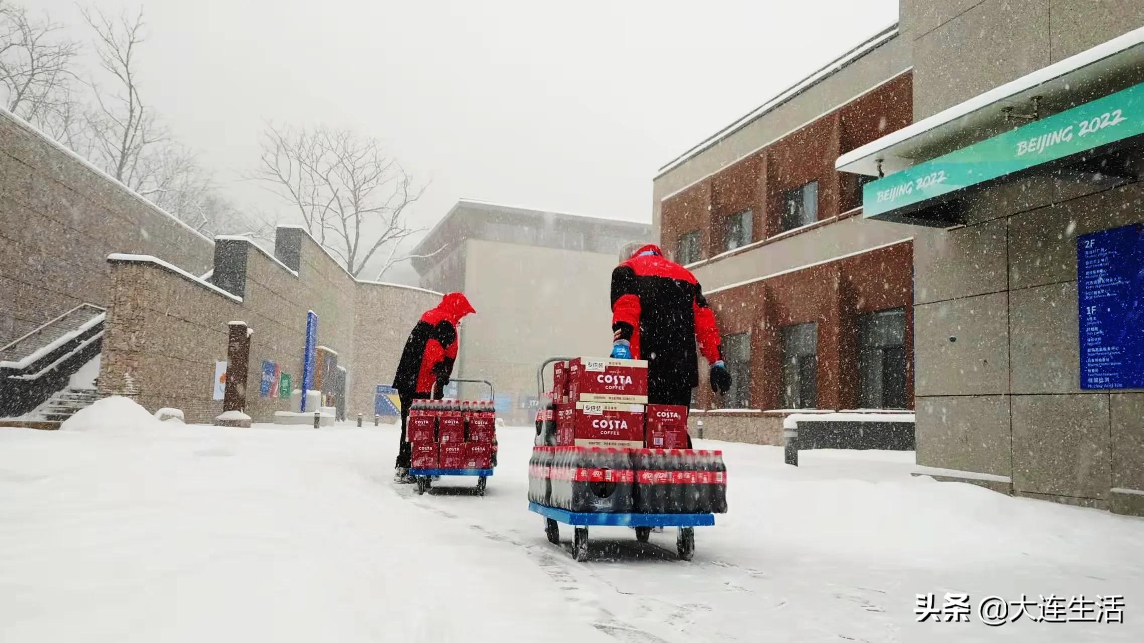传递冬奥火炬传承冬奥精神,传递冬奥精神