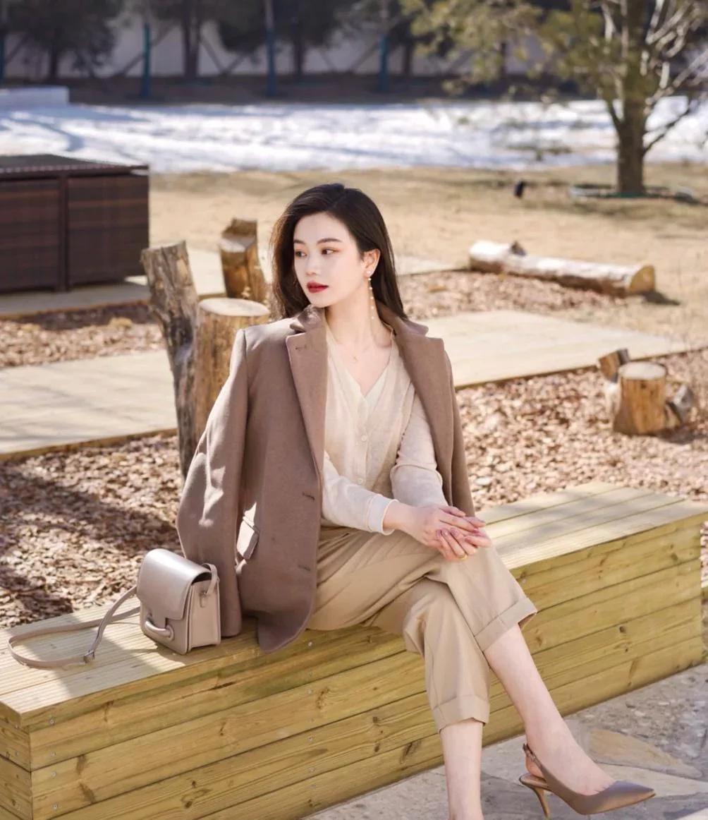 几款潮流范儿的西装搭配,不同颜色的休闲小西装怎么搭配