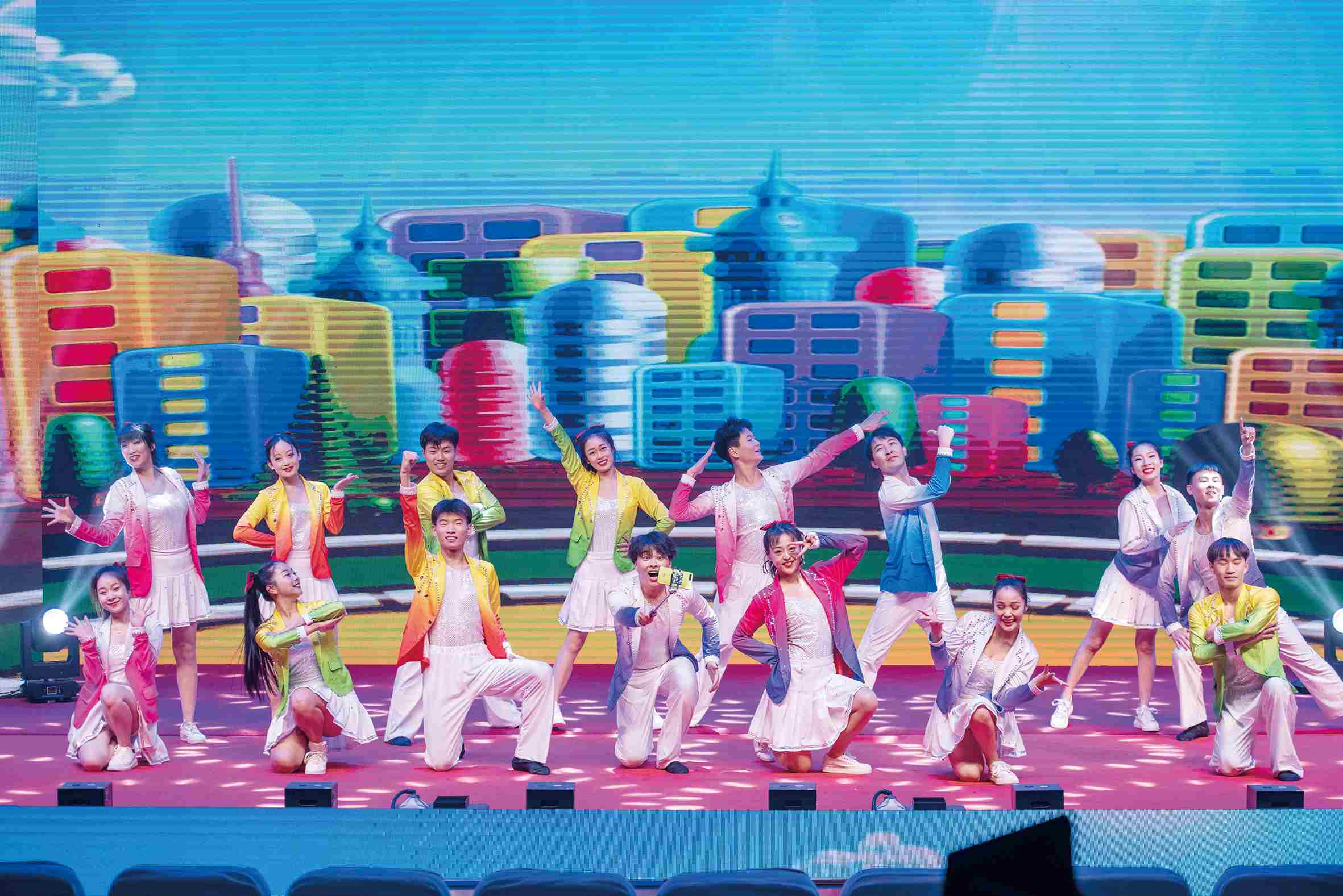 回家看一看家乡变化,回家过年感受家乡变化