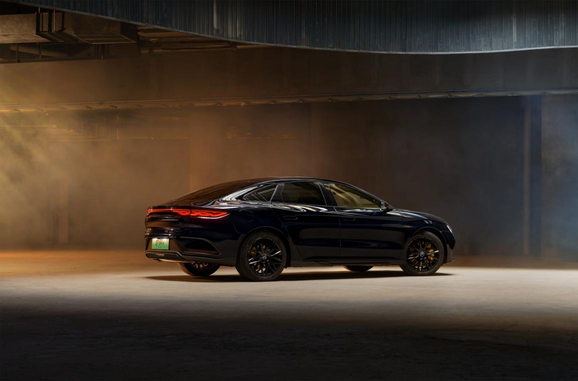 黑色汉dmi冠军版200km尊享配置,新款汉dmi冠军版最低配fsd