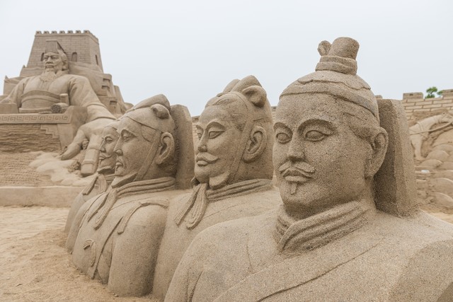 秦始皇皇袍为什么是黑色,秦始皇为什么穿黑色黄袍