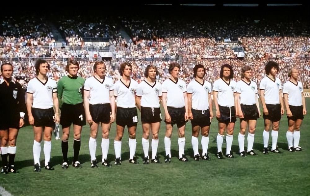 贝肯鲍尔究竟有多强,贝肯鲍尔地位有多高