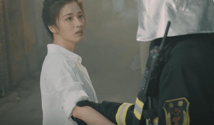 杨洋新剧我的人间烟火自我介绍,杨洋我的人间烟火采访名场面