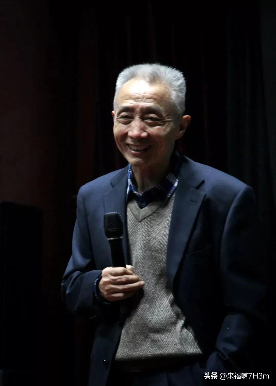 他是一位古典文学大师,却因为抖音走红,他到底有什么魔力?