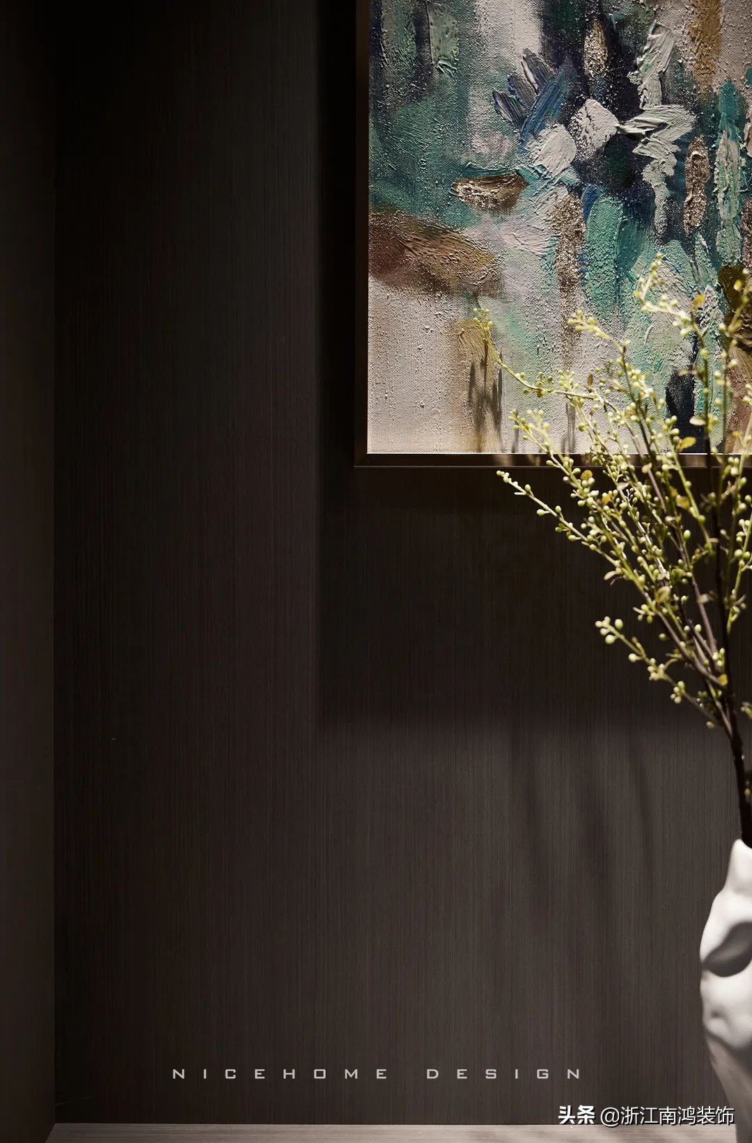 高级灰格调诠释空间质感美学,原木侘寂风理性而优雅的空间艺术