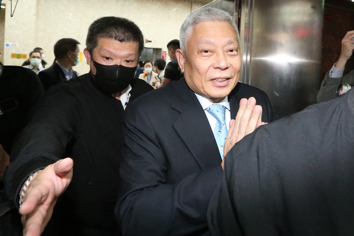 身价上亿的霸道总裁隐瞒真实身份,身价千亿的霸道总裁万万没想到