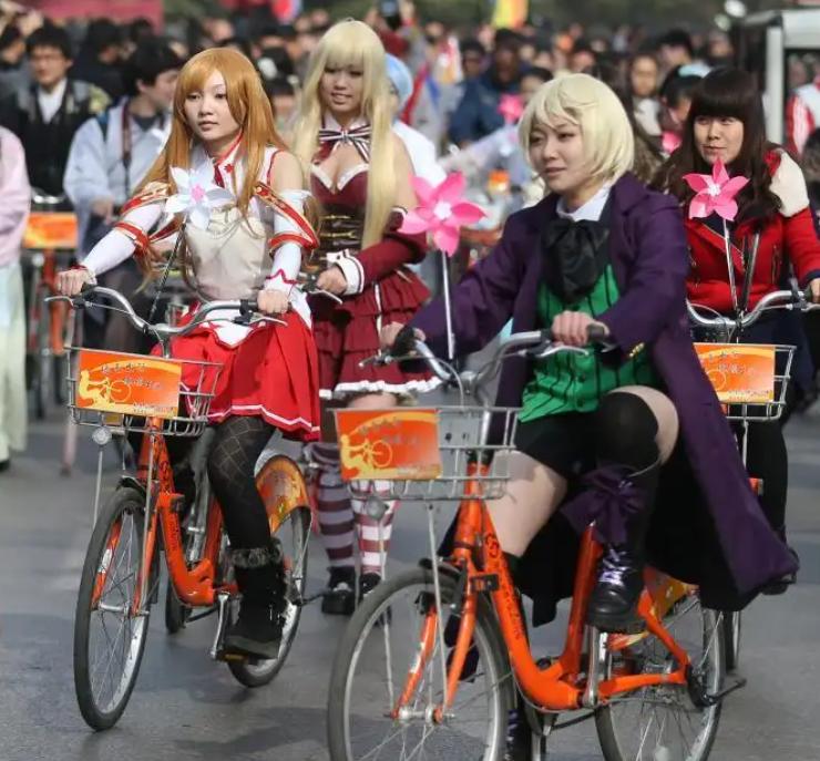 cos道具制作怎么赚钱,手工cosplay怎么赚钱