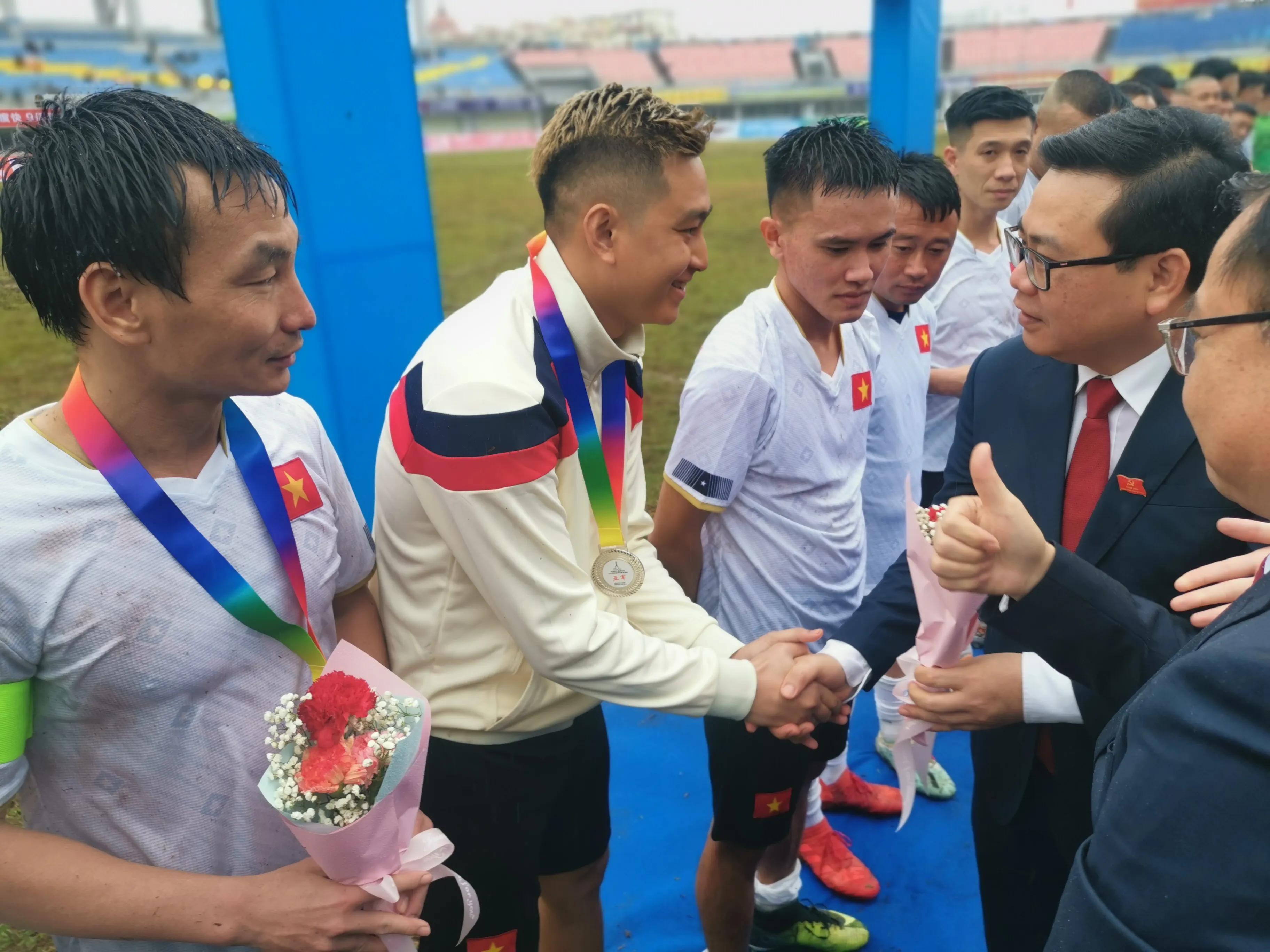 东兴元宵节足球友谊赛,东兴对越南足球赛直播回放