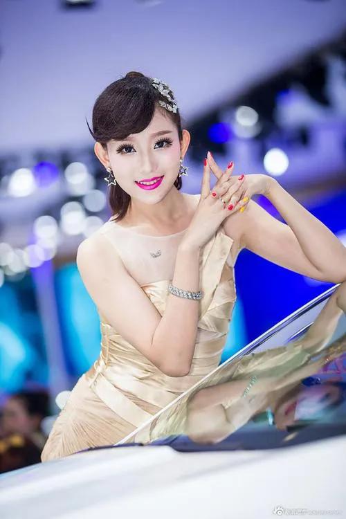 楂樻竻缇庡コ鍥剧墖鎶栭煶澶村儚,楂樻竻缇庡コ鍥剧墖澶у叏鍞編浼ゆ劅