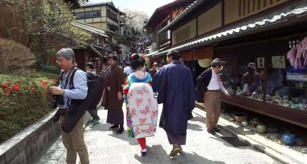 19世纪中期日本社会面临的问题,日本是半殖民地半封建社会吗