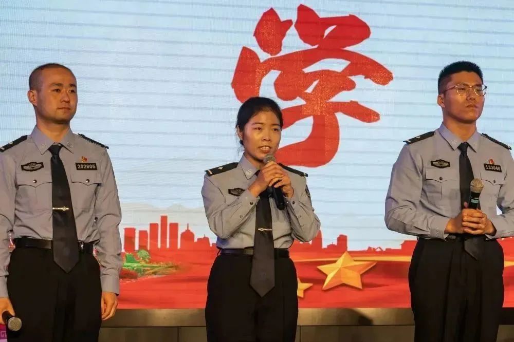 閾佽璇楄瘝澶т細,鑷存暚鍏畨姘戣璇楄瘝