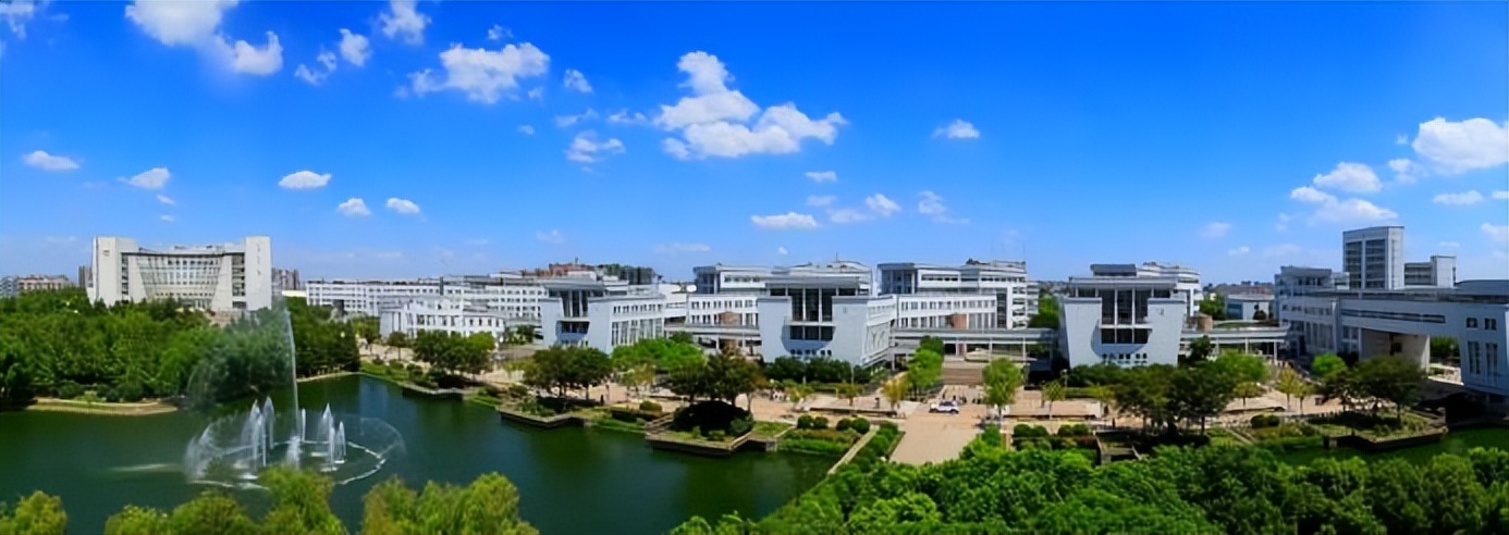 应届毕业生入职外交部,大学生毕业后就职中国外交部