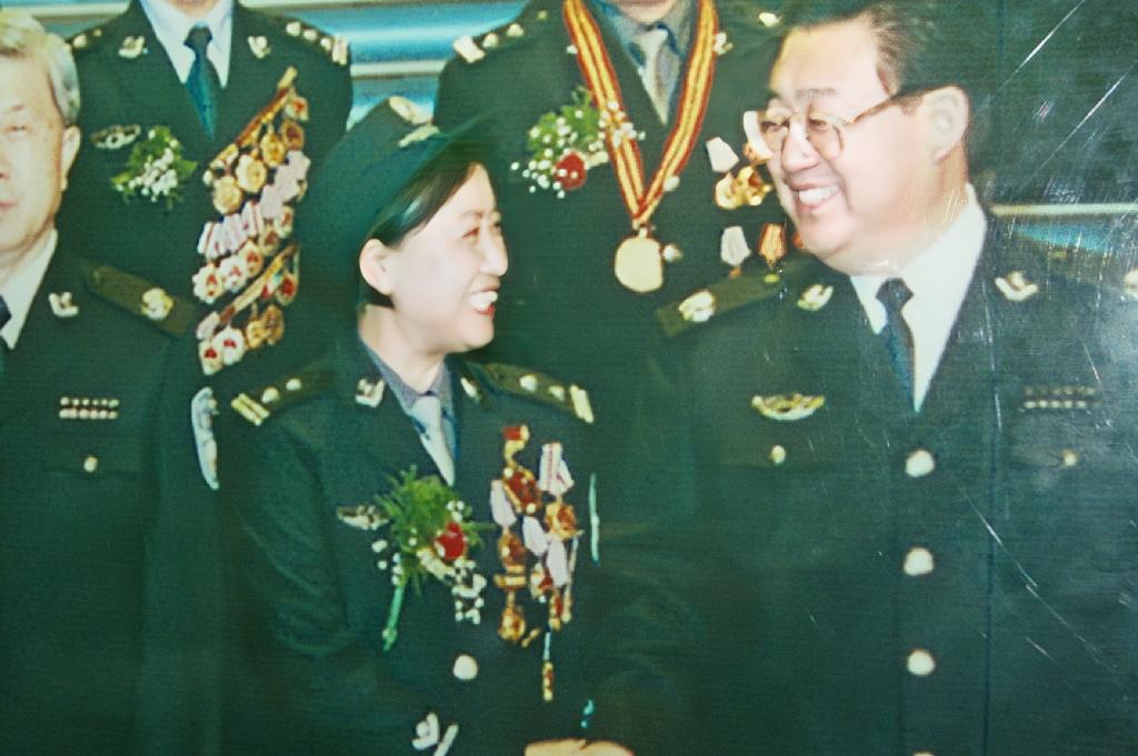 打掉200多个黑势力！如全国警察都像“任长霞”，还会有黑势力？