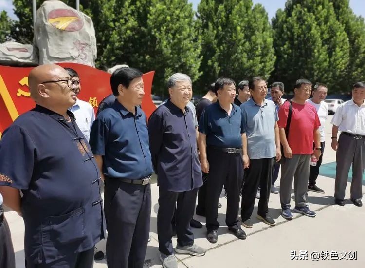 邢台铁道兵部分老战友举行庆八一活动：风雨同舟兵心依旧