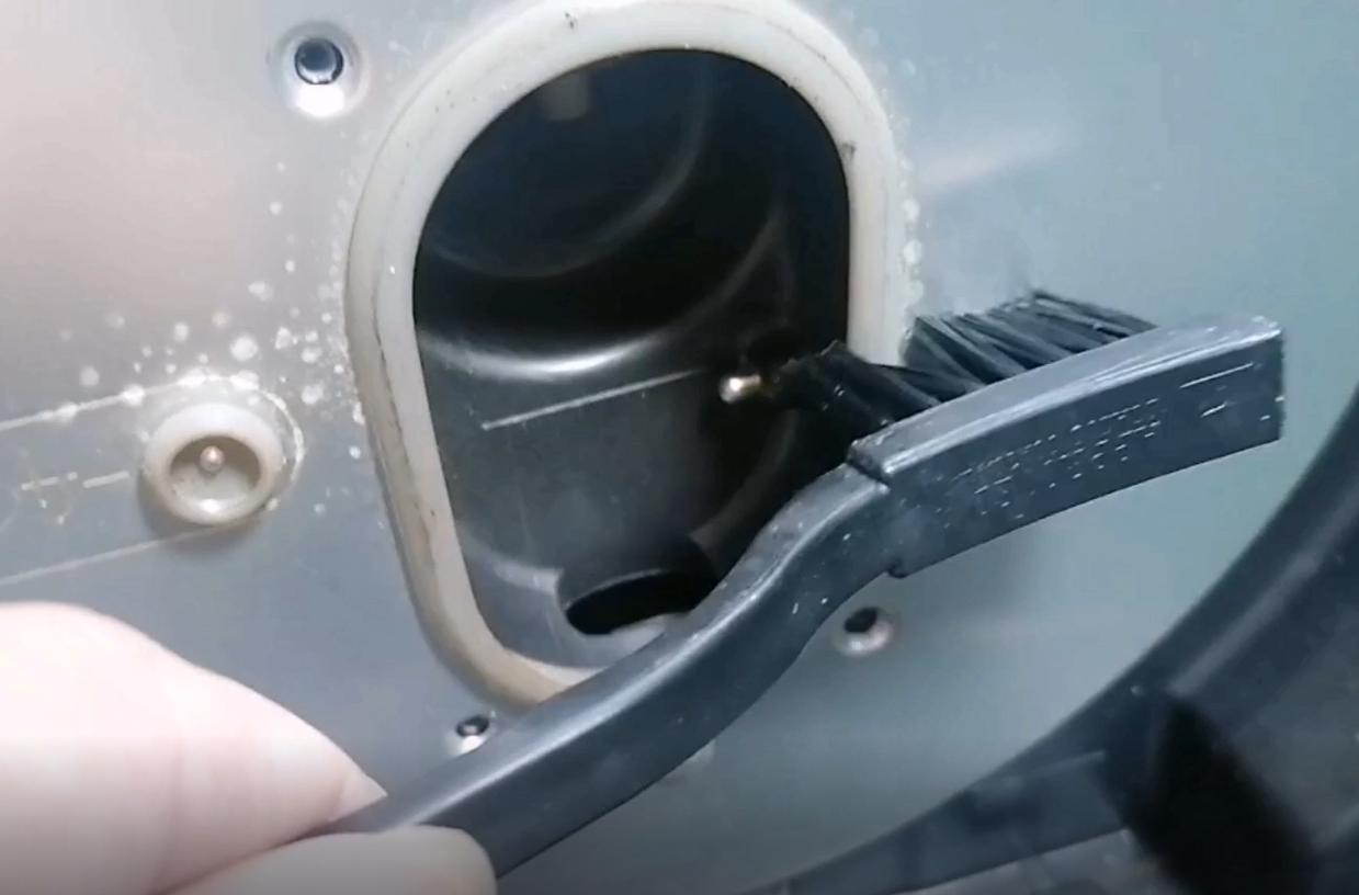 日本原装进口日立电饭煲维修,修理热水器王师傅