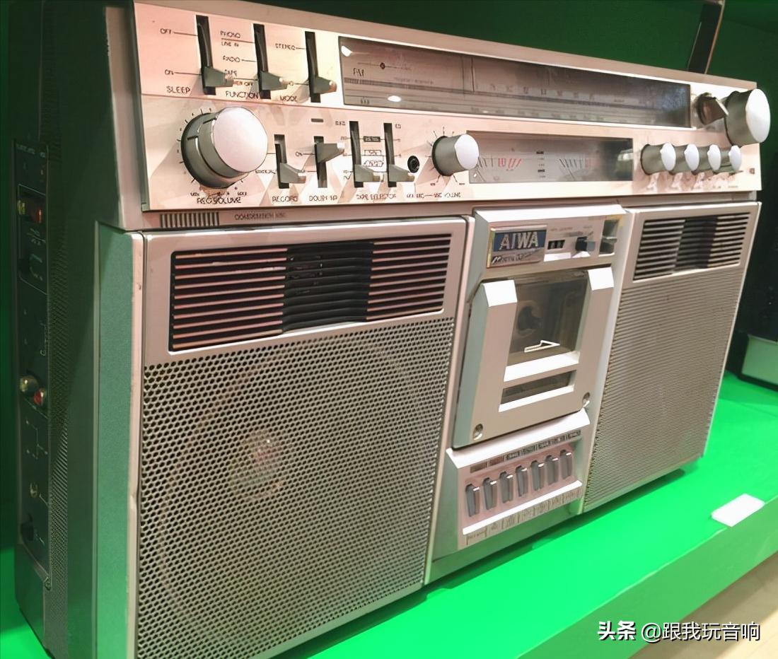 爱华AIWACS-90X经典双UV表单卡收录机