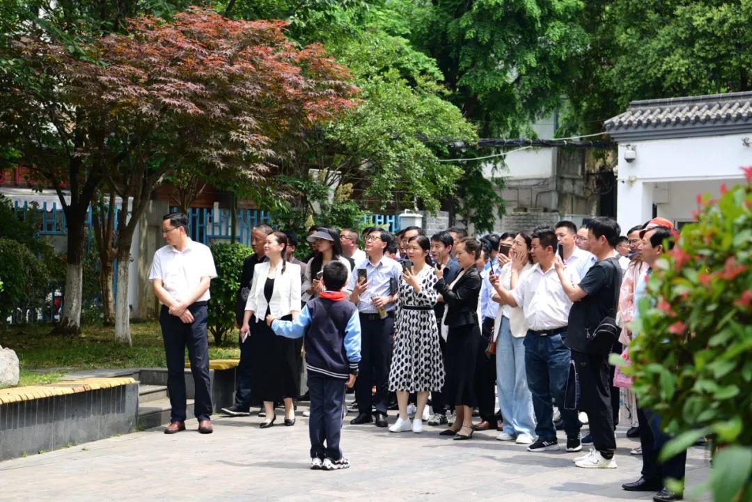 “校长访学团”为何被深深吸引？南京市南昌路小学跨学科课程太惊艳
