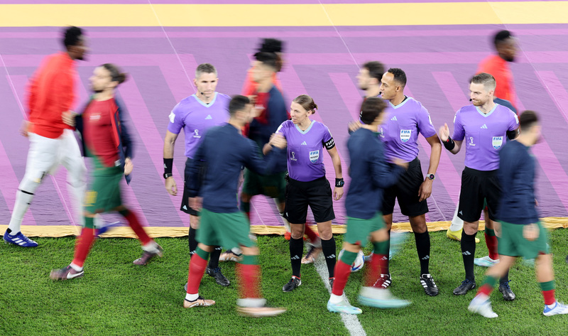 亚洲杯首位女主裁,男足世界杯迎首位女主裁