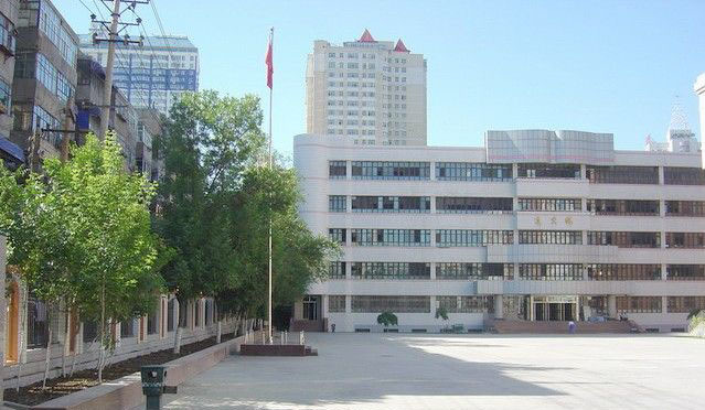 全疆前十名初中,疆内初中班学校排名最新