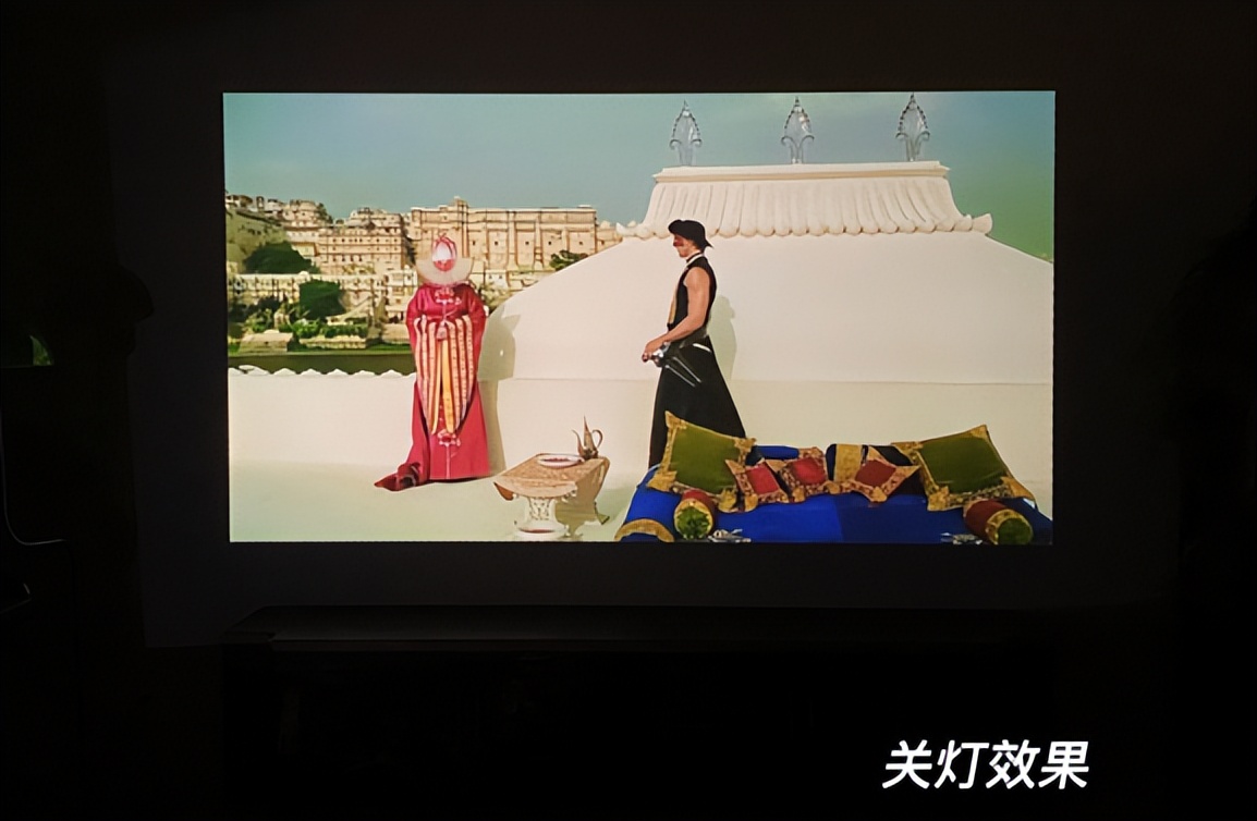 大眼橙投影仪x7d对比当贝d5x,轻薄款投影仪对比测评