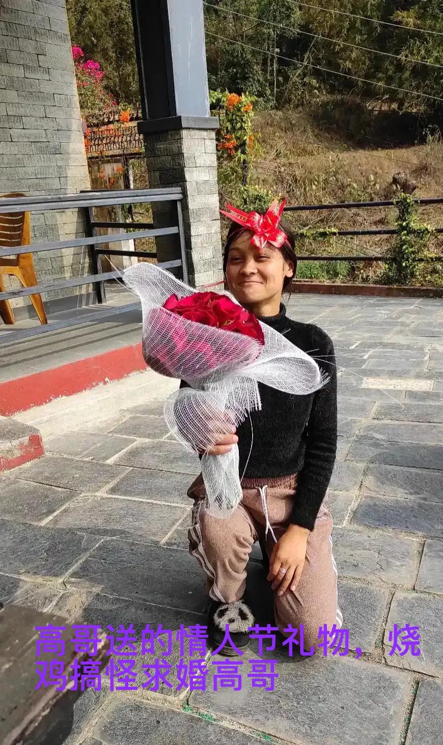 尼泊尔烧鸡的视频,尼泊尔媳妇烧鸡娜直播视频