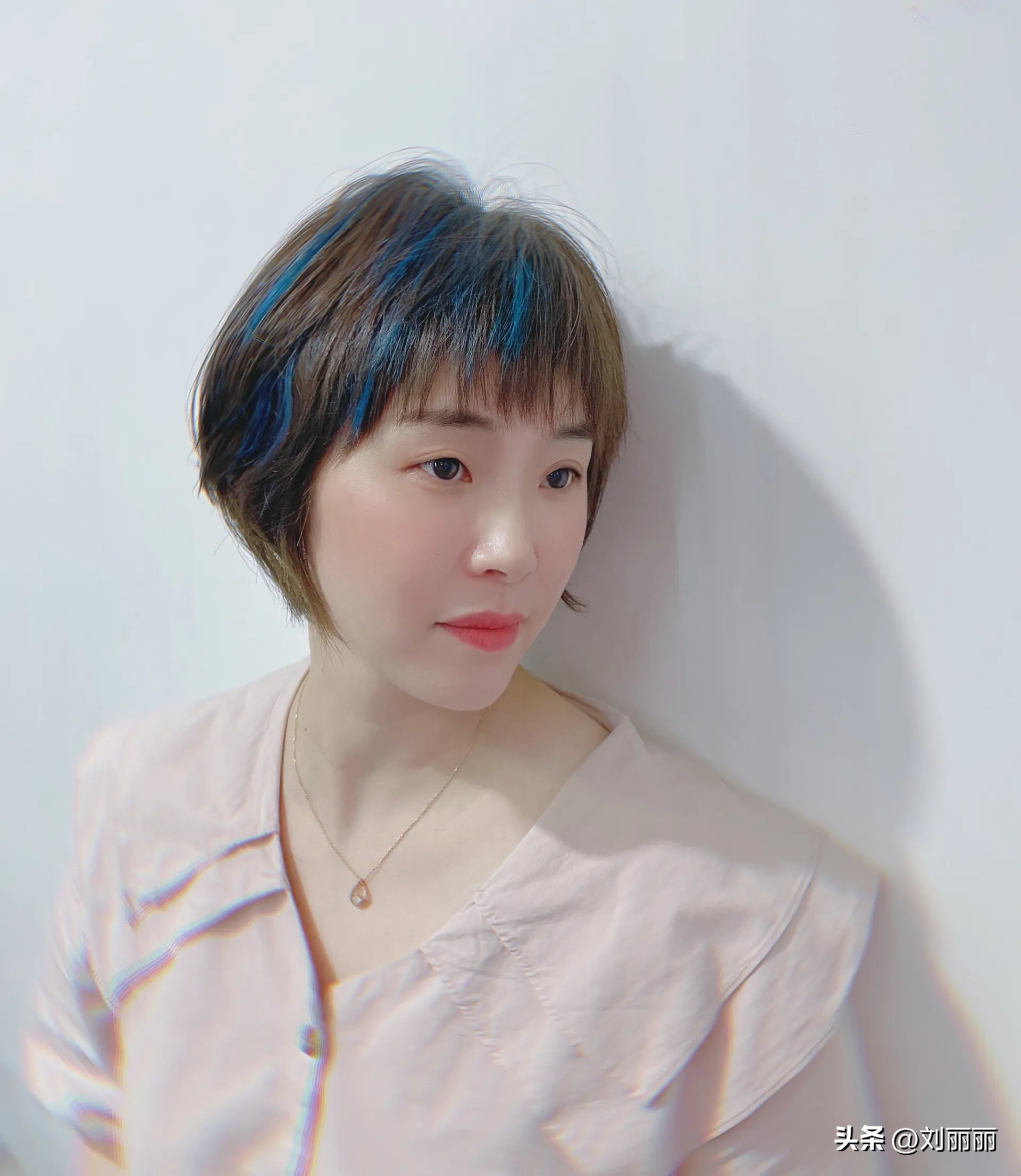 12-15岁学生适合的发型短发不挑脸,短发发型女2020流行发型30-40岁