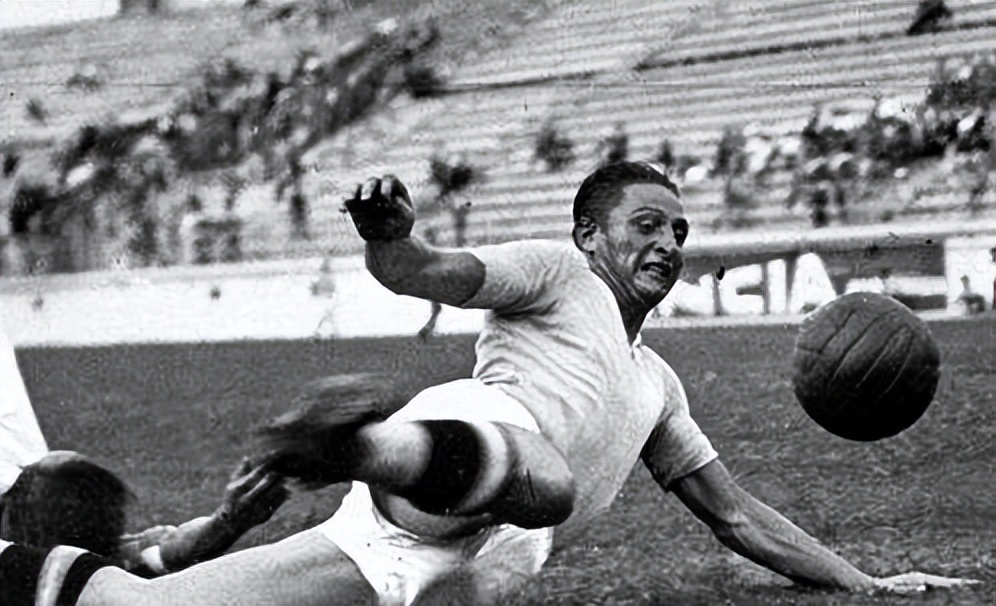 足坛十大前腰托蒂,托蒂在意大利地位