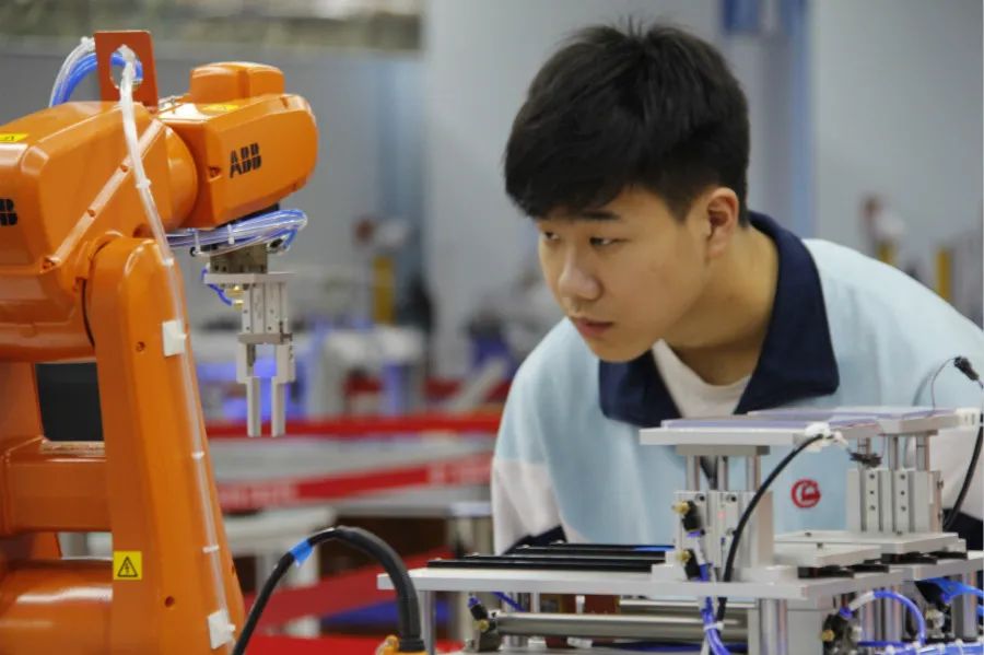 广州十大公办技校中专学校,广东广州十大技校排名中专