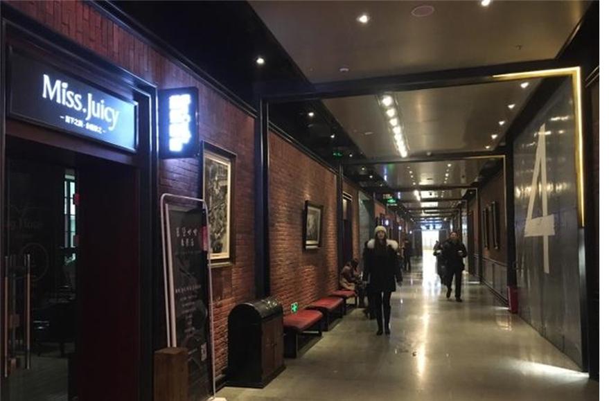 电影院的工作日常,工作日记忙碌的一天