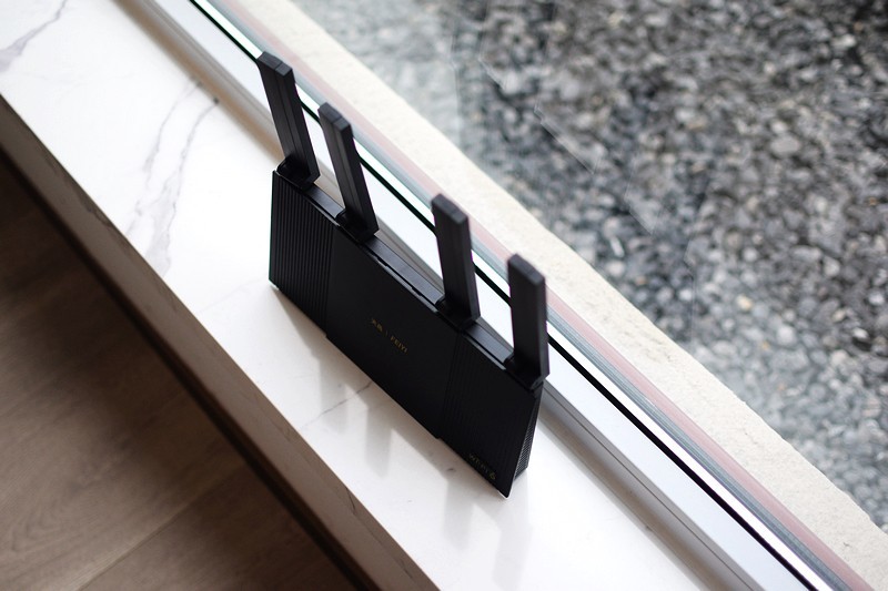 华为路由器ax3pro与tplinkax3000,飞邑穿墙王wifi路由器