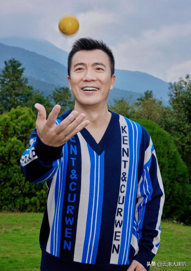 黄健翔成熟的男人,黄健翔最帅的照片