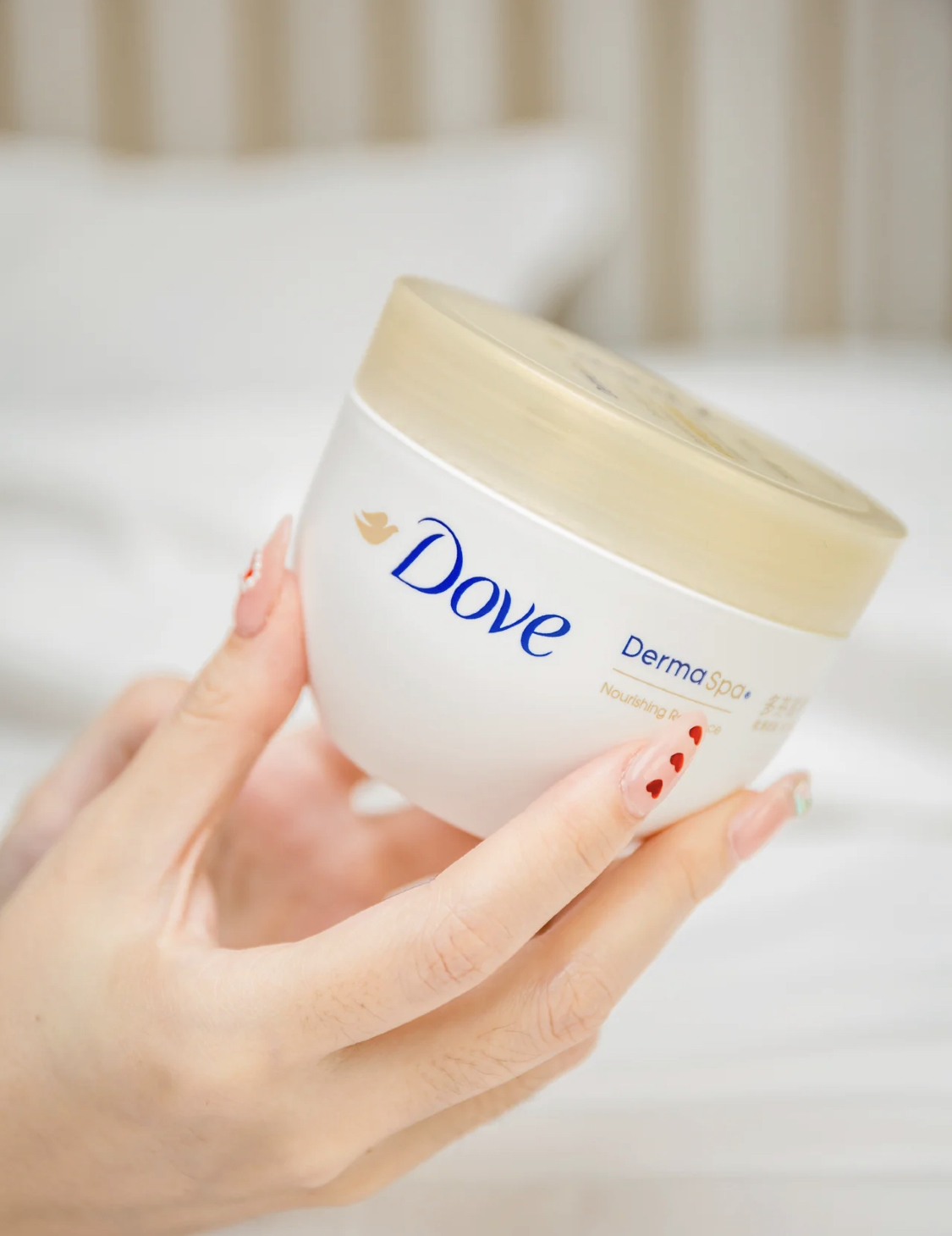 平价大桶美白身体乳推荐自带体香,又到了买护肤品的季节了