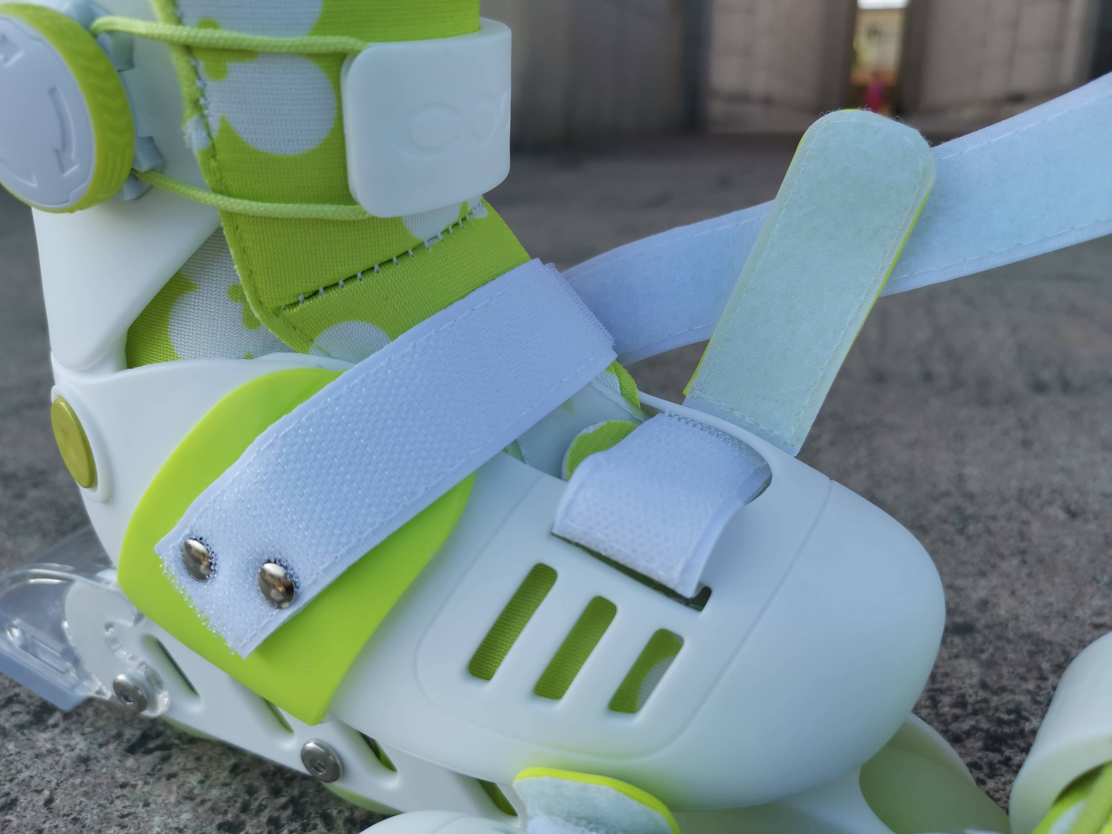 酷骑轮滑鞋r1r2,轮滑初学者适合哪种轮滑鞋